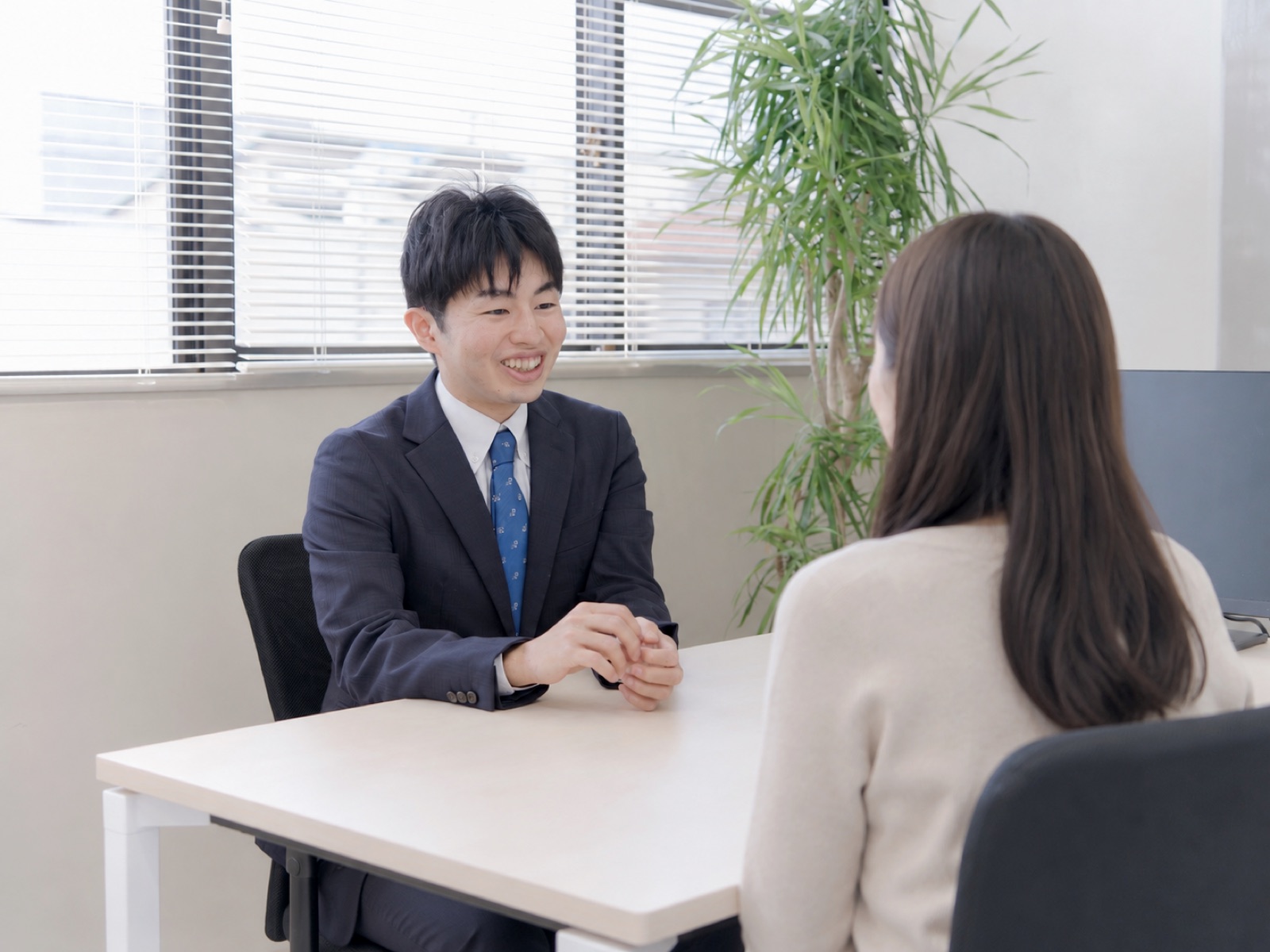稲田経営法律事務所での相談の様子